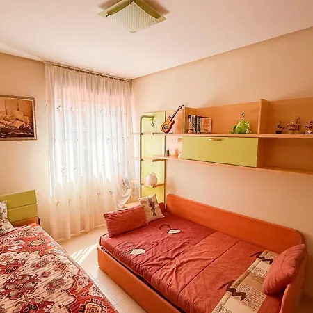 Modern 2 Bed With Large Terrace Διαμέρισμα